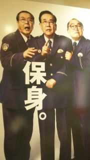 䂷